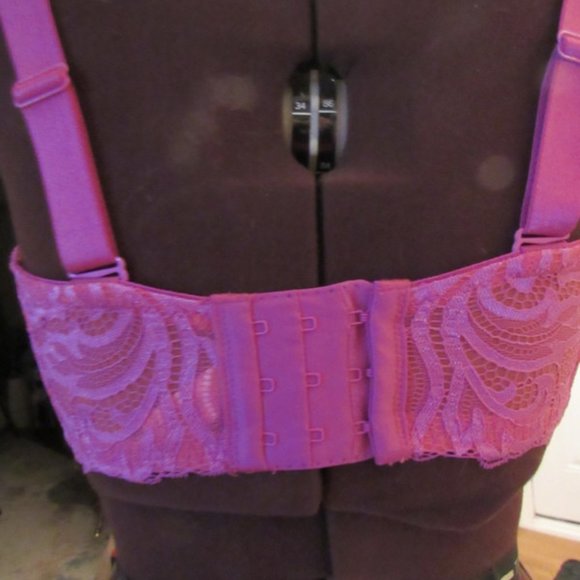 Paramour Pink Lace Bra - Picture 5 of 7